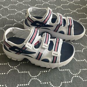 NWT, Womens Disruptor Logo Athletic Sandals White/Navy/Red | Fila Casual